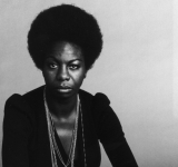 Nina Simone: Η φωνή που έγινε κραυγή ψυχής